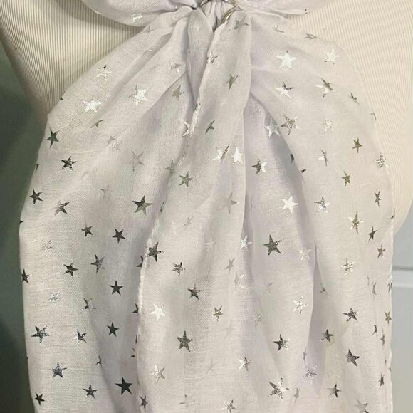 NWT Handmade Silver Star Scarf by Sana – Festive Elegance Design - Picture 6 of 15